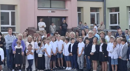 rozpoczęcie roku szkolnego w Szkole Podstawowej Nr 3 w Ząbkowicach Śląskich