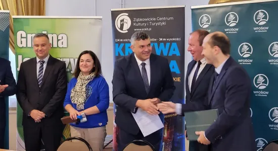 01676b08cb23d44838f2bbb250986e72