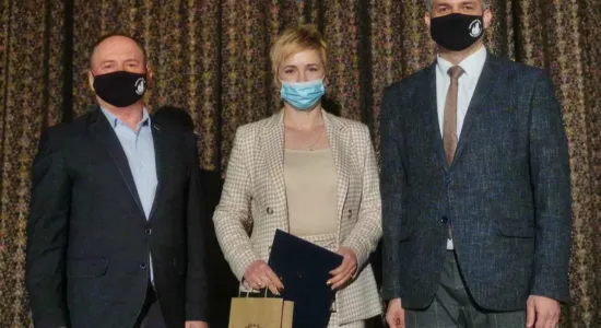 02108e19322ee897161823d6e4ab4b30