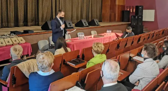 08455d5e732dac0a17a812d94d1331b9