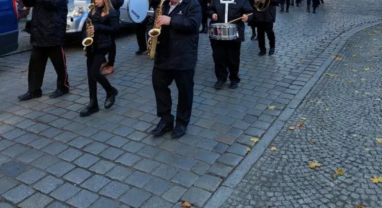 466460715 978453354314046 2461510343303168102 