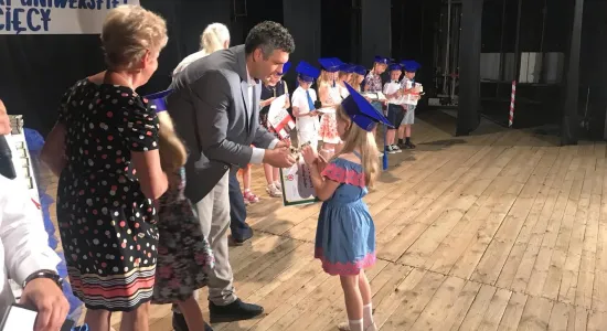 64226987 371807913470851 4800622248253718528 