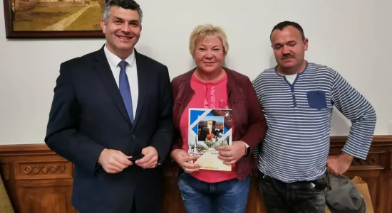 246443881 4745812855448891 6058233538244760432 