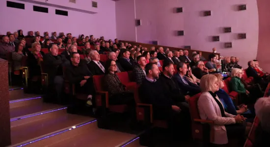 2eb809e3a261c8565b24f571a5c1568a