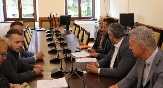 39b35d9ab1cd39e03f783b74bf9c31c5