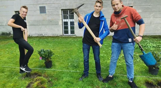 455f16e698de70b93f8f04c45d7f135a