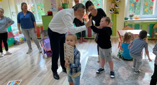 382538928 699237981592270 2318450881566729985 