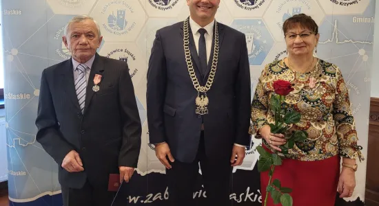 4c7c65781ee4459b3494662f2e1e712f