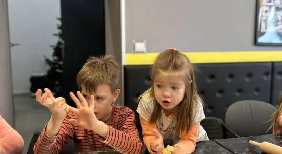 476421178 989659553065715 5173423843816112593 