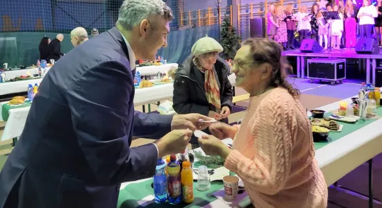 56699c0fded2a061e049ecbf2b2df1a5