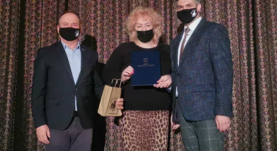 5c9e9548c4fb7140352614cb44ae49d7