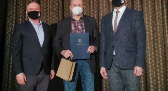 72ad26c249d5911d7b73e256f89c3992