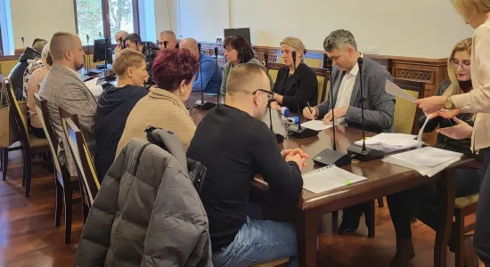 7686c641fc1460756b205816a85d7219