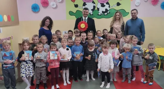 71168946 2615323478528156 1099296699022573568 