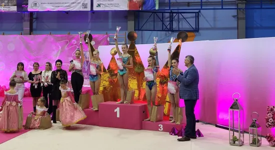 8f281a2463adbf32a3c74252dddffbcb