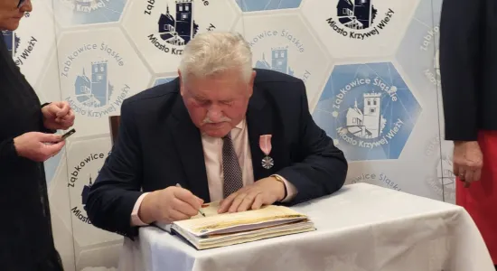 9134928125eac849d9dcb0b2643fc14a