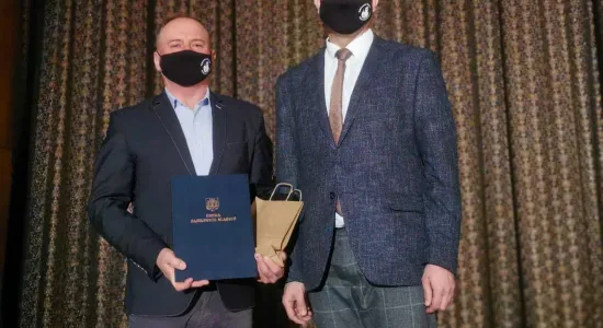 9e4004c1596fc3ba53abfd37af949e60