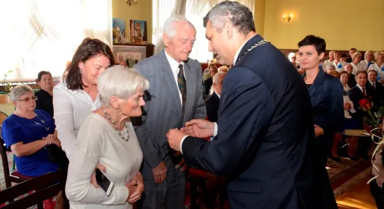  DSC408