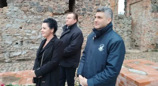 ab5e0a1a15b92835cbe71ec7c8a69f00