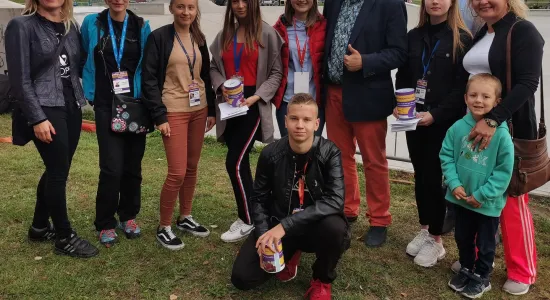 71641904 410552256324027 1170995349758672896 