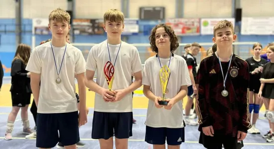 b63292a68dbe986c9a99ddd109077344