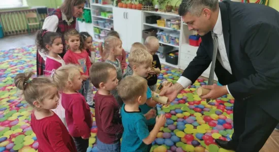 72397336 2629219310471906 6838286936864456704 