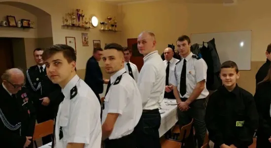 48403683 513859005777186 4115619249949507584 