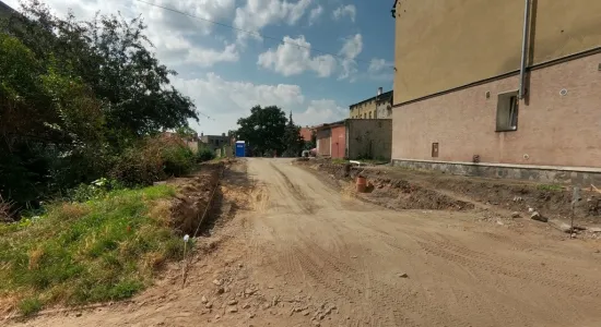 G002104