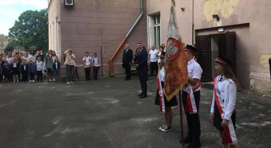 rozpoczęcie roku szkolnego w Szkole Podstawowej Nr 1