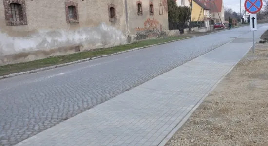 chodnik w Braszowicac