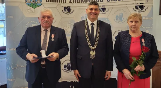 d0512c0fe2ba45b41f5bf45333cb7ed5