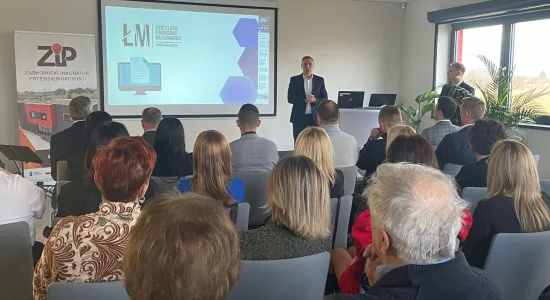 d7c4df7715b93f26bef70881a9f28885