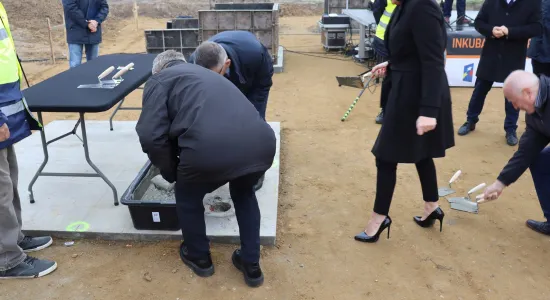 e4f9a14bdf38bbc9bc40778c9052aa45