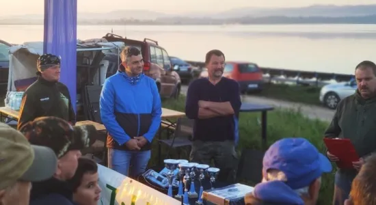 e8b99cfb35d3b2bd5a8cfe240a562706