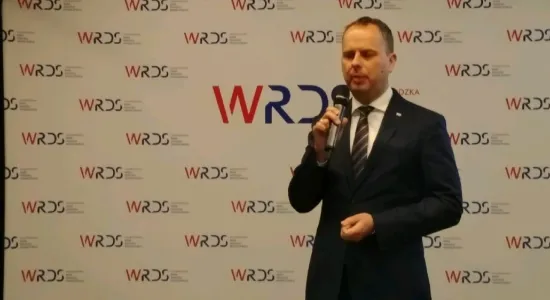 eadfb3a47a9982bf0992ae34f735c976