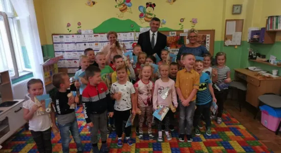 71268844 2605398549520649 2141090413086244864 