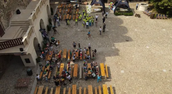 edb4162a6c09b23fd9585ba5d6cc33b7