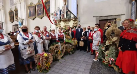 240962358 992159604900902 1120072620323396642 