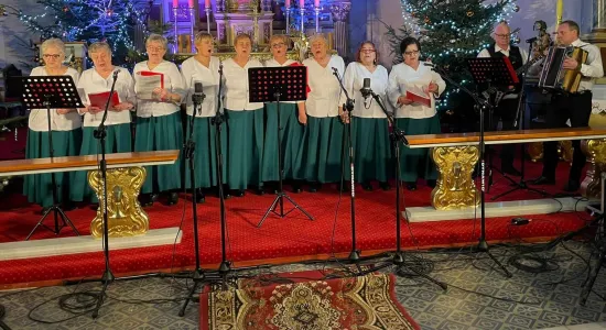 416992488 908792593993184 4415098225645197168 