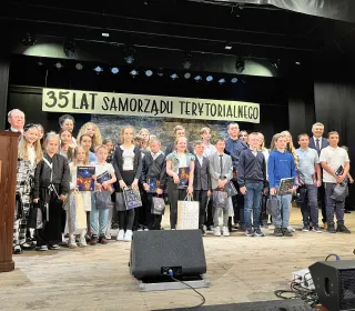 35 lat