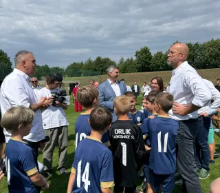 konferencja na Stadionie Miejskim - przekazanie historycznej dotacji na budowę letniego basenu 