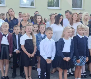 rozpoczęcie roku szkolnego w Szkole Podstawowej Nr 3 w Ząbkowicach Śląskich
