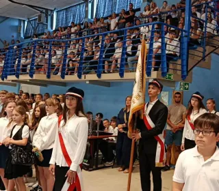 rozpoczęcie roku szkolnego w Szkole Podstawowej Nr 3 w Ząbkowicach Śląskich - ul. Powstańców Warszawy