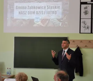 00c90b3410fa362aae35906c131964be