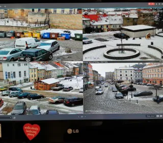 02560f1f99c7476a0ea7f82df964c3cf