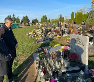 370199587 319070364212560 8986075408354152105 