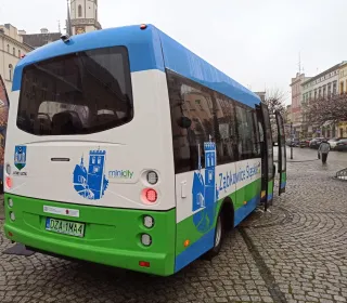 090c9f57377e16411591b3cd687edb51