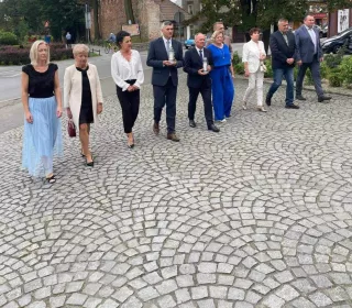 456397954 545877291345176 3854537463108950854 