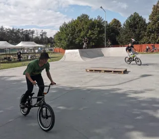 72524126 2282938748683388 3730449868494209024 