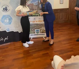 190a9435049443f889fe85295ceca685